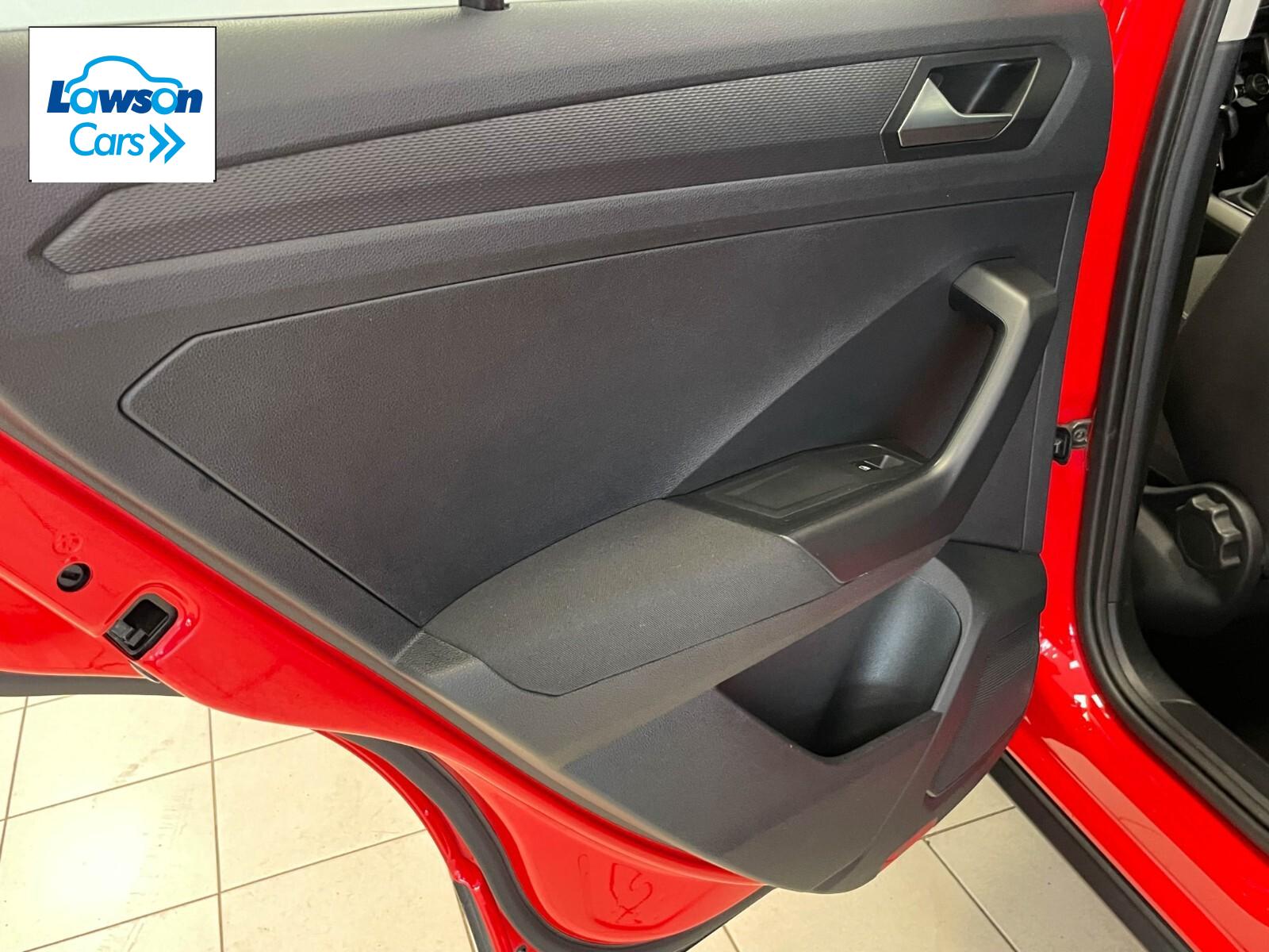 Volkswagen T-roc 1.0 TSI SE 5dr