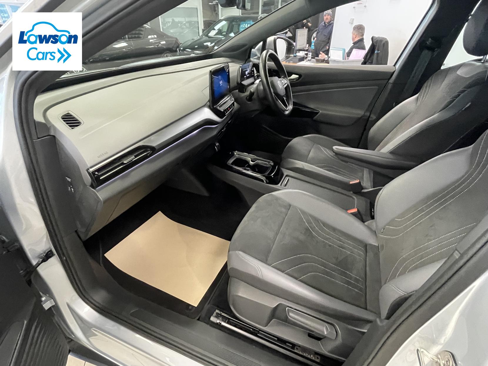 Volkswagen ID.4 Pure 52kWh Life SUV 5dr Electric Auto (148 ps)