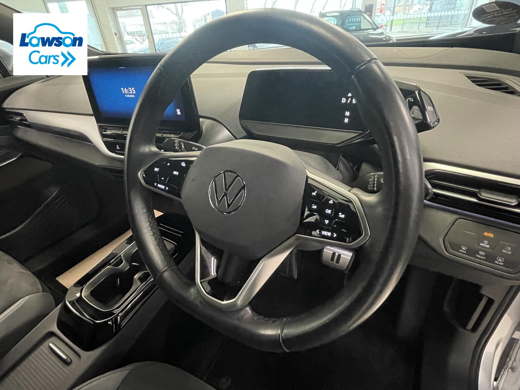 Volkswagen ID.4 Pure 52kWh Life SUV 5dr Electric Auto (148 ps)