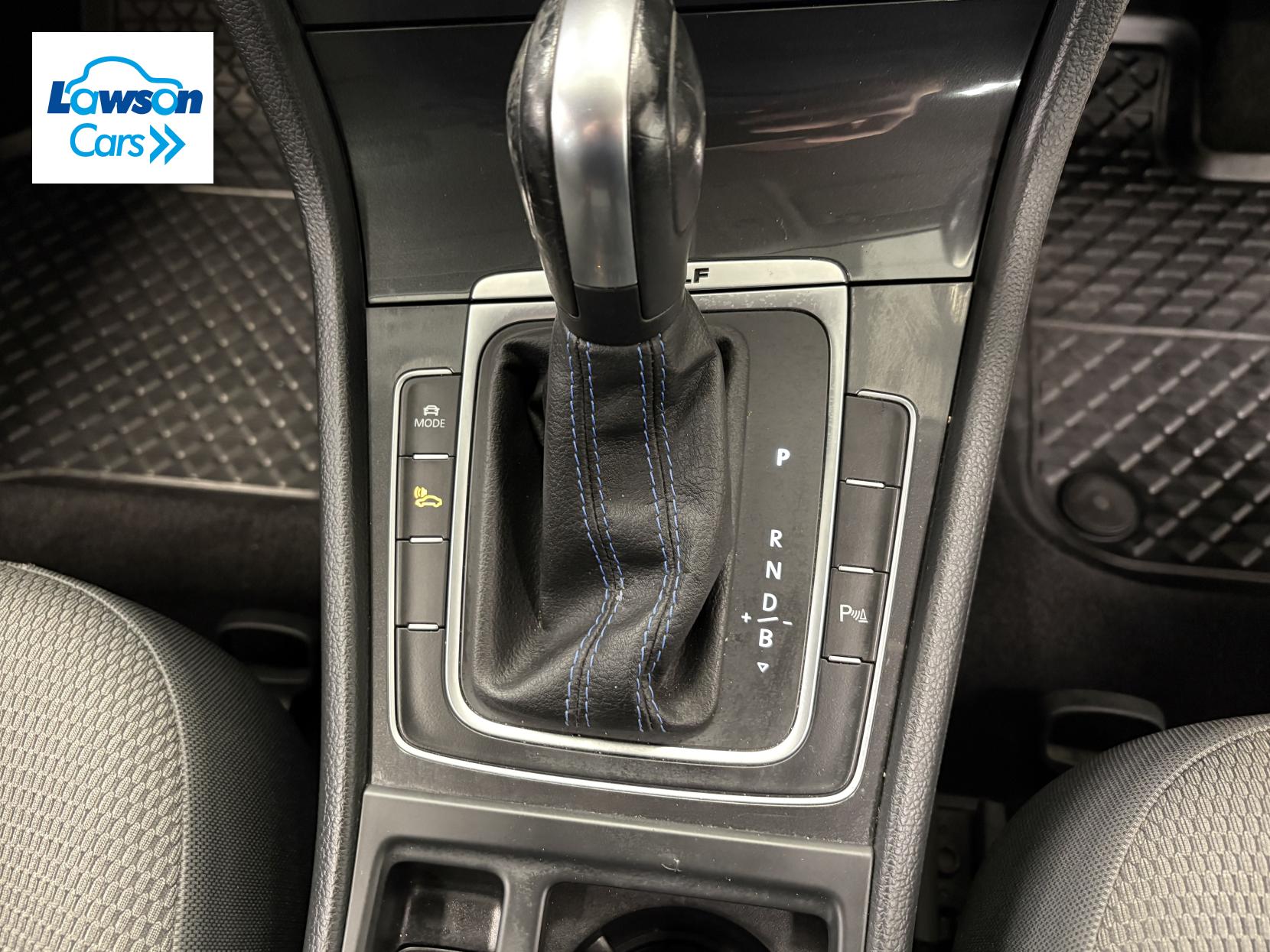 Volkswagen e-Golf 35.8kWh e-Golf Hatchback 5dr Electric Auto (136 ps)