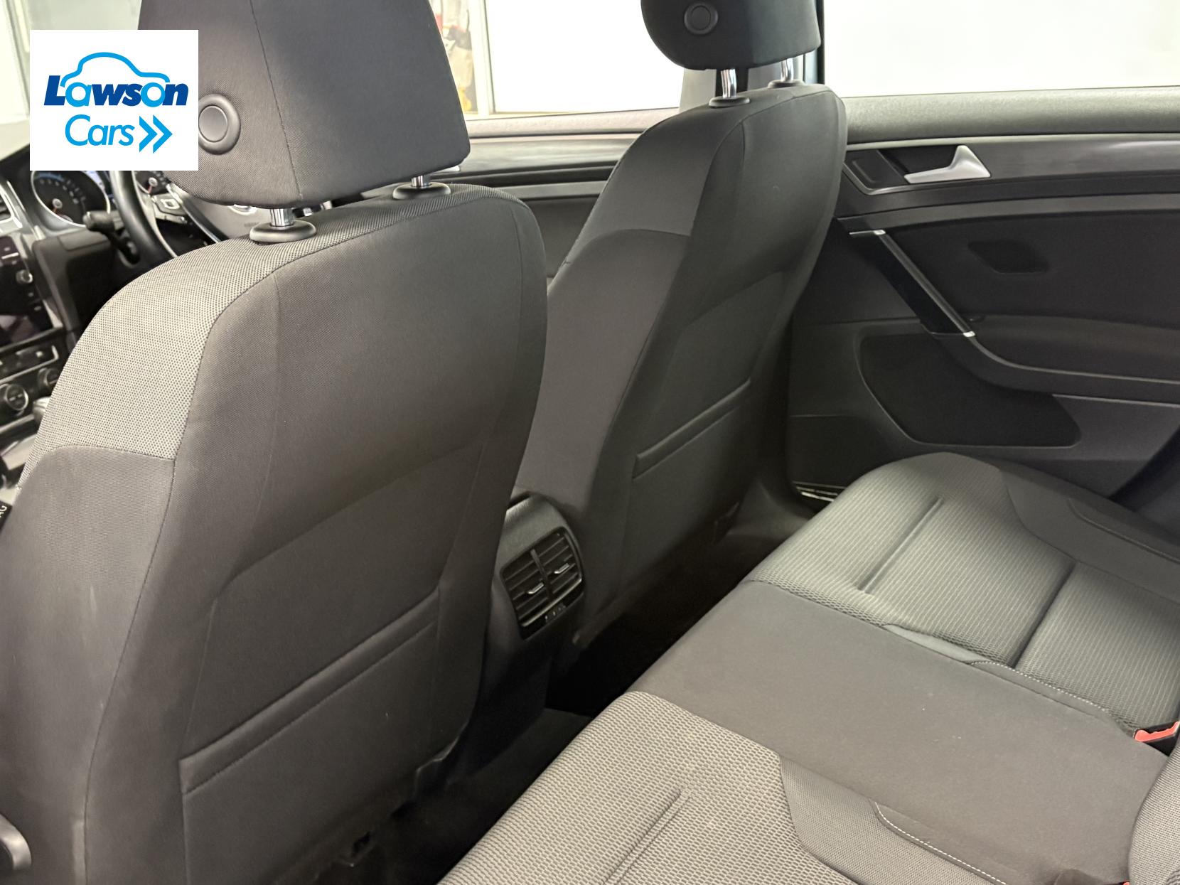 Volkswagen e-Golf 35.8kWh e-Golf Hatchback 5dr Electric Auto (136 ps)