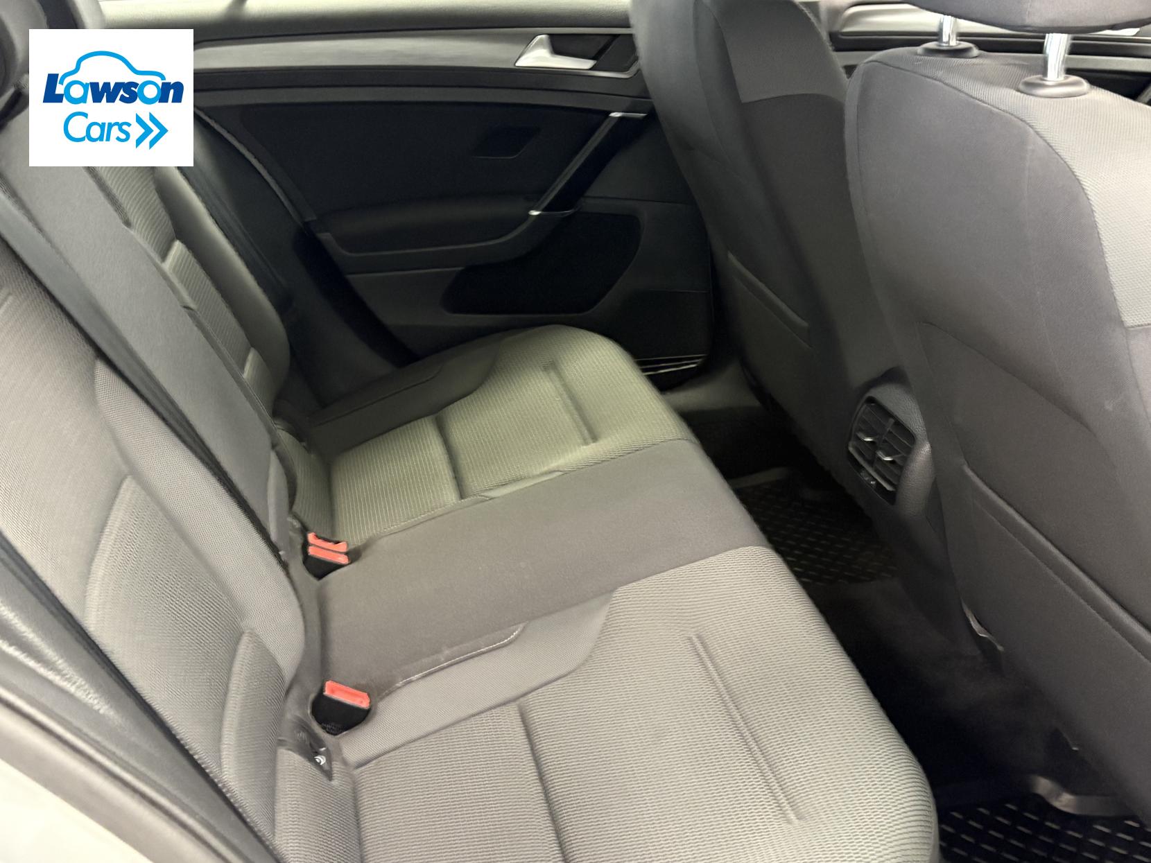 Volkswagen e-Golf 35.8kWh e-Golf Hatchback 5dr Electric Auto (136 ps)