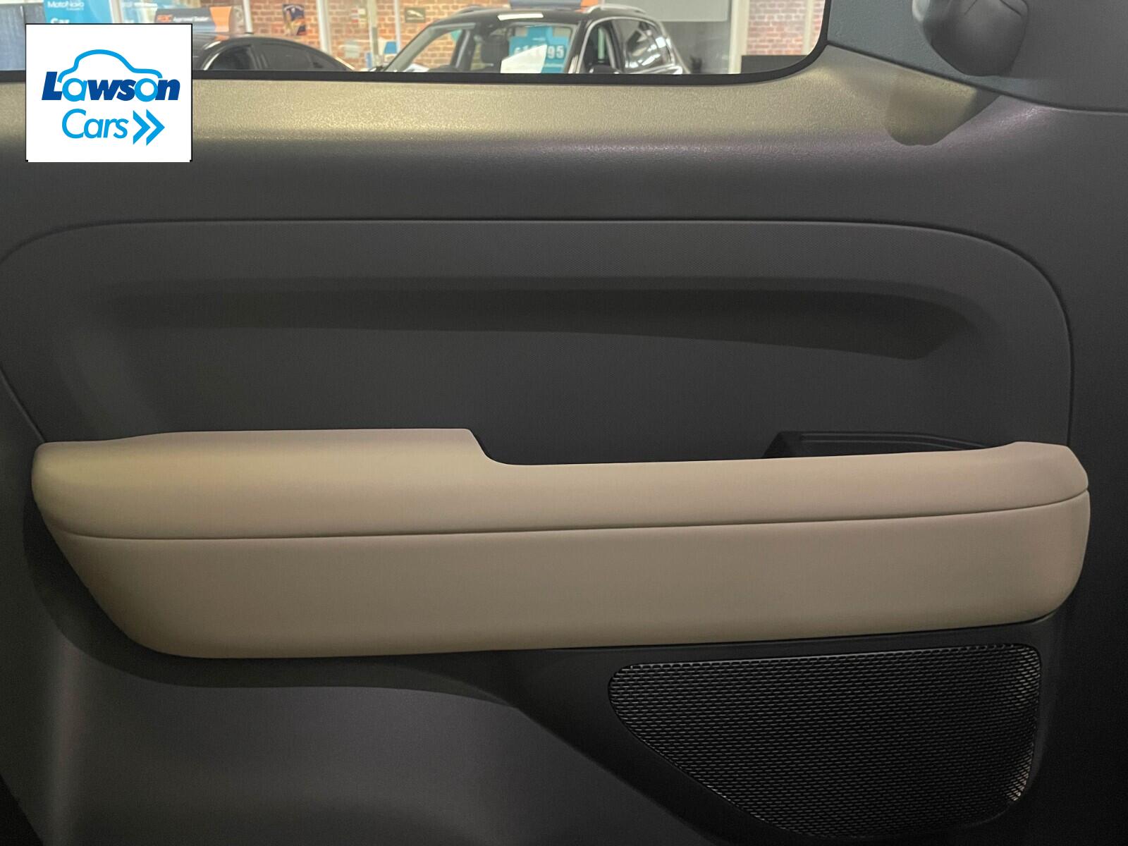 Land Rover Defender 90 3.0 P400 MHEV XS Edition SUV 3dr Petrol Auto 4WD Euro 6 (s/s) (400 ps)