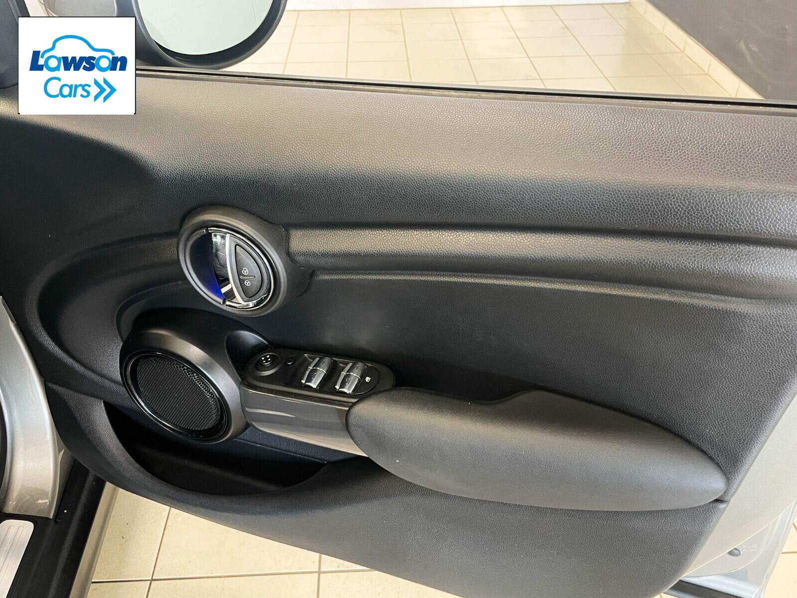 MINI HATCHBACK 1.5 One Classic II 5dr [Comfort/Nav Pack]