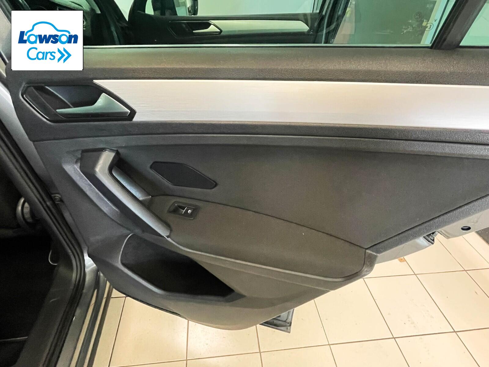 Volkswagen Tiguan 1.4 TSi 125 SE Nav 5dr