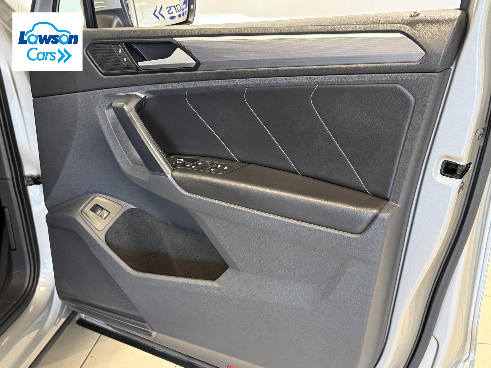 Volkswagen Tiguan 2.0 TDI R-Line Tech SUV 5dr Diesel Manual Euro 6 (s/s) (150 ps)