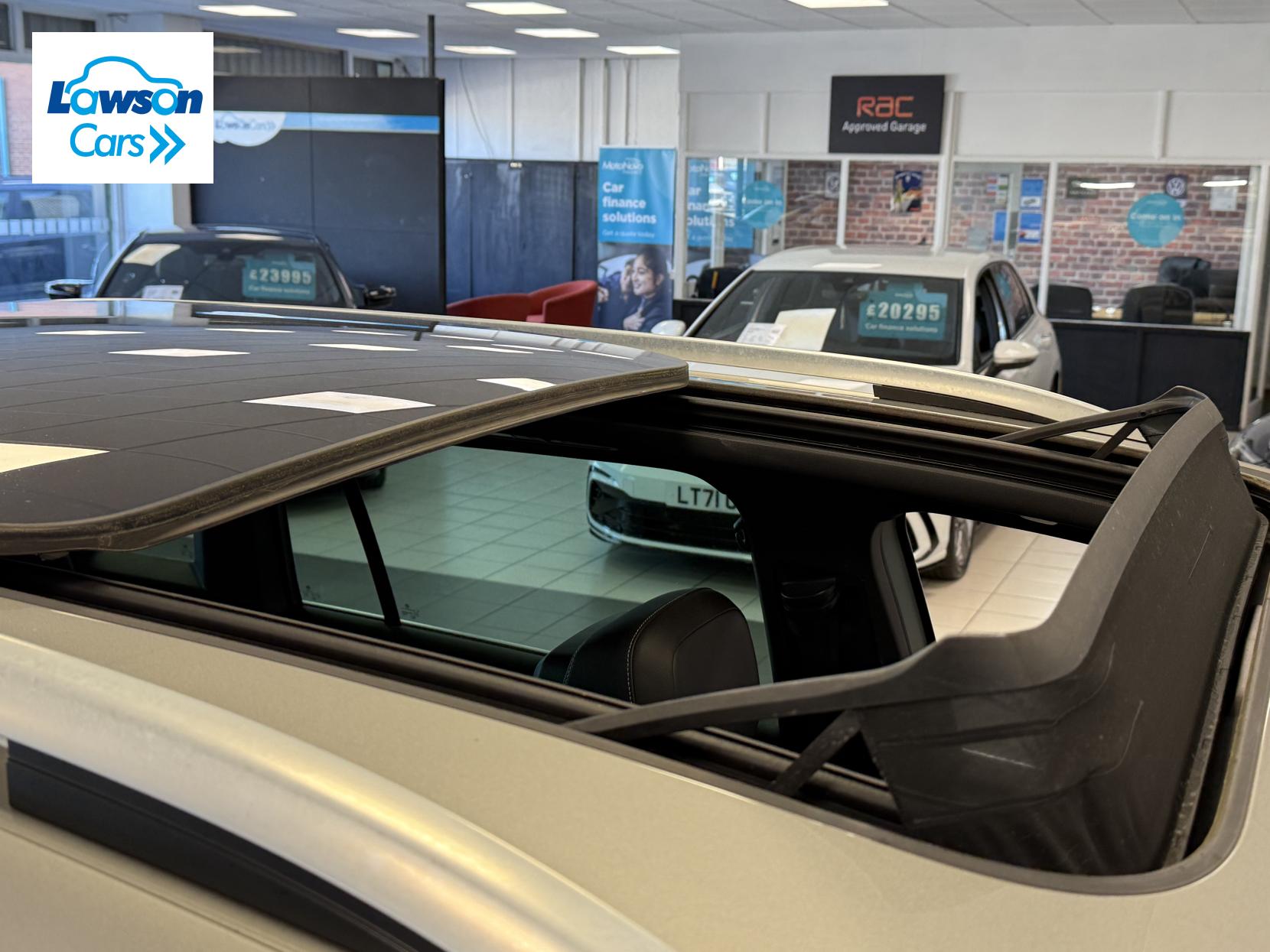 Volkswagen Tiguan 2.0 TDI R-Line Tech SUV 5dr Diesel Manual Euro 6 (s/s) (150 ps)