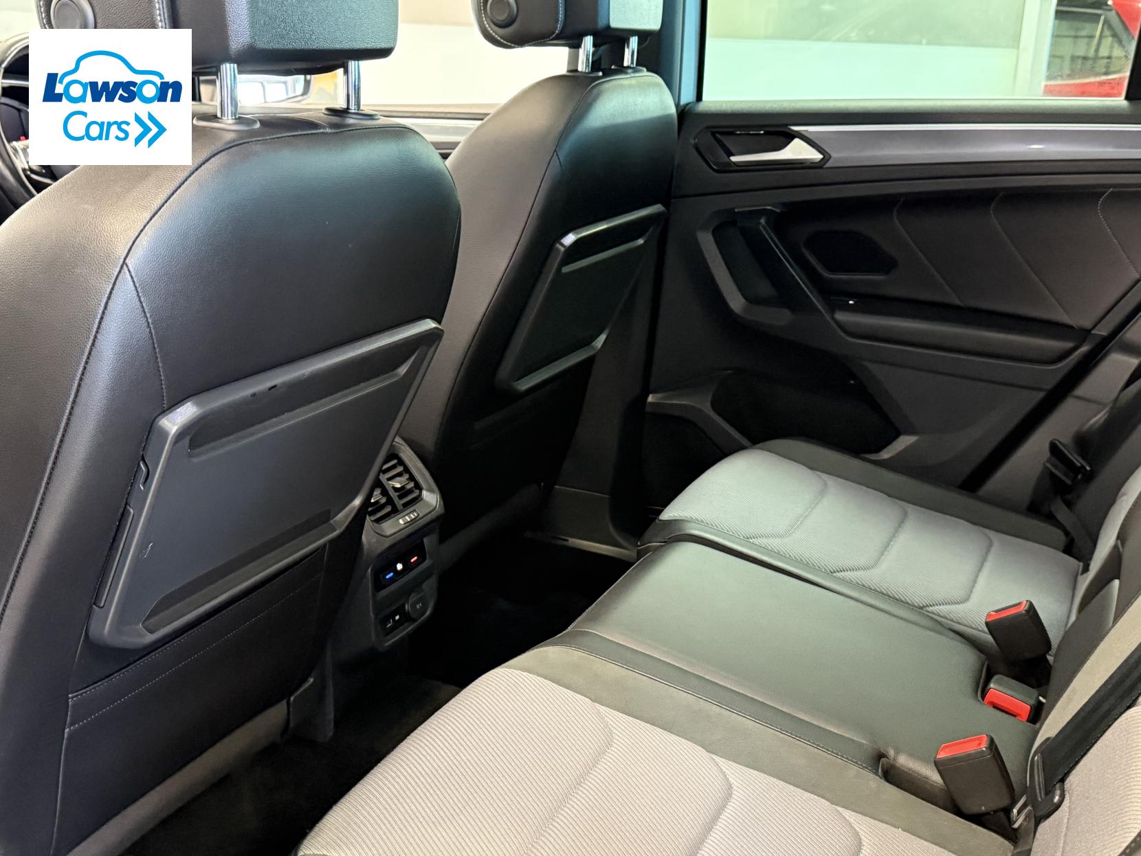 Volkswagen Tiguan 2.0 TDI R-Line Tech SUV 5dr Diesel Manual Euro 6 (s/s) (150 ps)