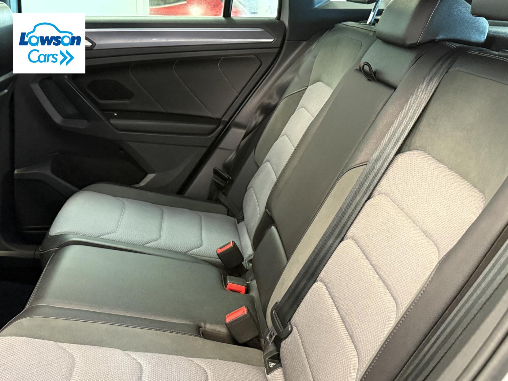 Volkswagen Tiguan 2.0 TDI R-Line Tech SUV 5dr Diesel Manual Euro 6 (s/s) (150 ps)