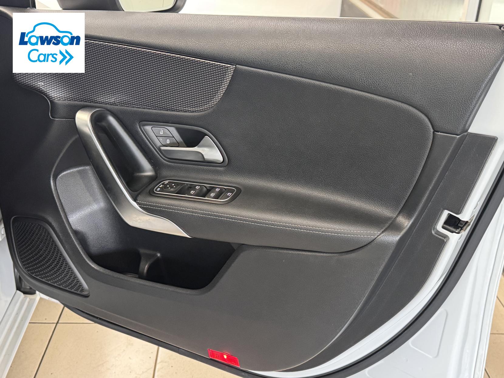 Mercedes-Benz A Class 1.5 A180d Sport (Executive) Hatchback 5dr Diesel 7G-DCT Euro 6 (s/s) (116 ps)