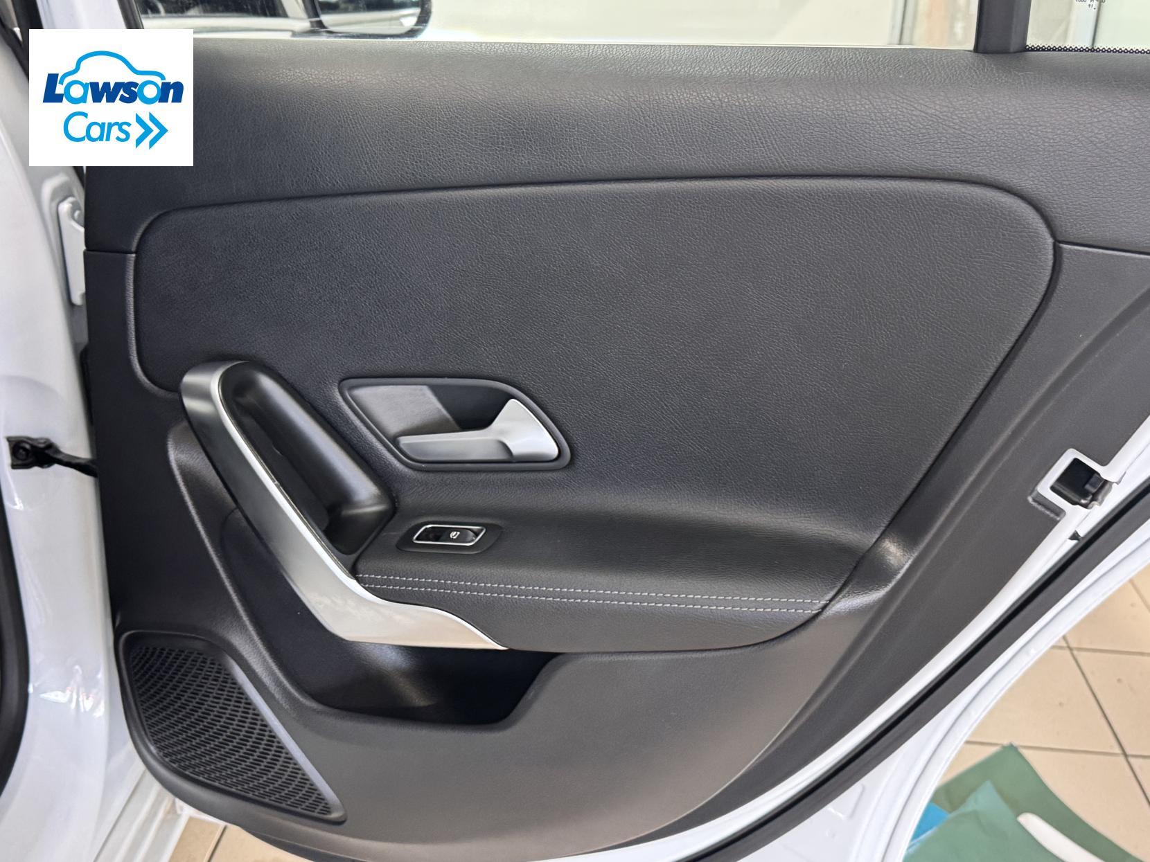 Mercedes-Benz A Class 1.5 A180d Sport (Executive) Hatchback 5dr Diesel 7G-DCT Euro 6 (s/s) (116 ps)