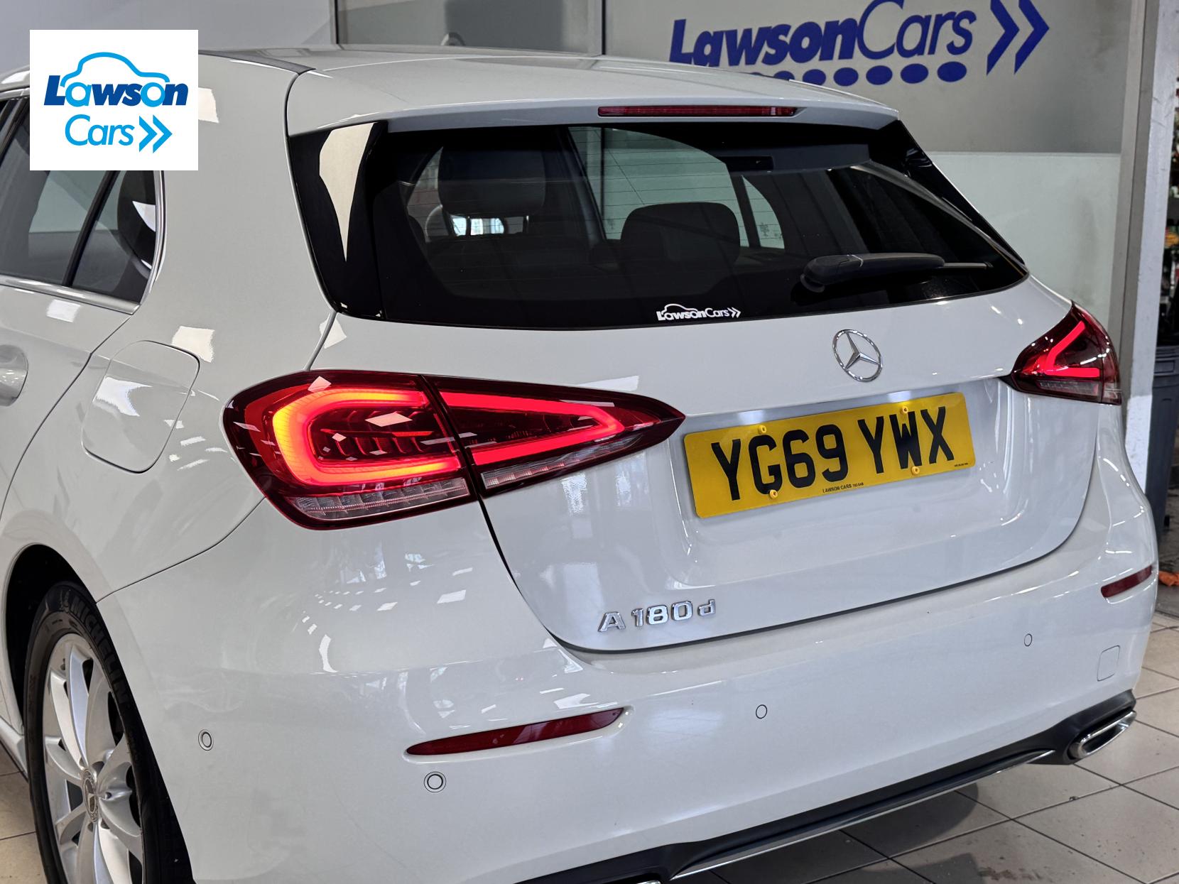 Mercedes-Benz A Class 1.5 A180d Sport (Executive) Hatchback 5dr Diesel 7G-DCT Euro 6 (s/s) (116 ps)