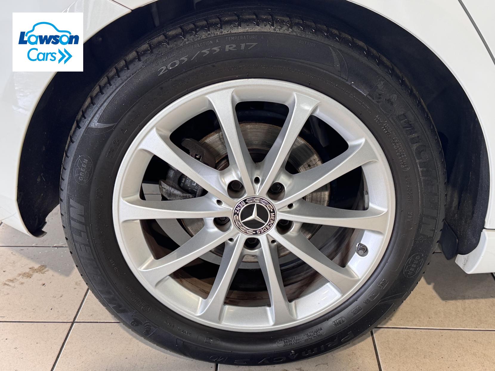 Mercedes-Benz A Class 1.5 A180d Sport (Executive) Hatchback 5dr Diesel 7G-DCT Euro 6 (s/s) (116 ps)