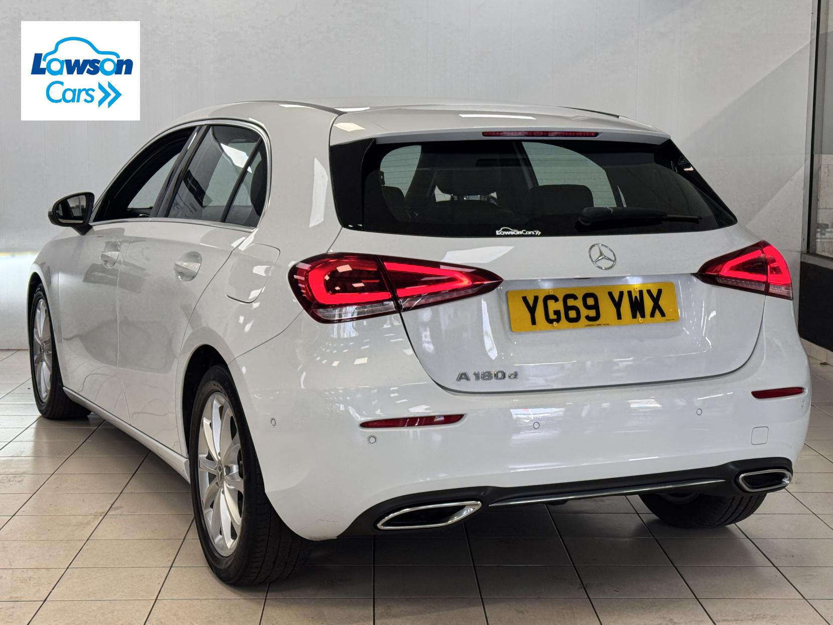 Mercedes-Benz A Class 1.5 A180d Sport (Executive) Hatchback 5dr Diesel 7G-DCT Euro 6 (s/s) (116 ps)