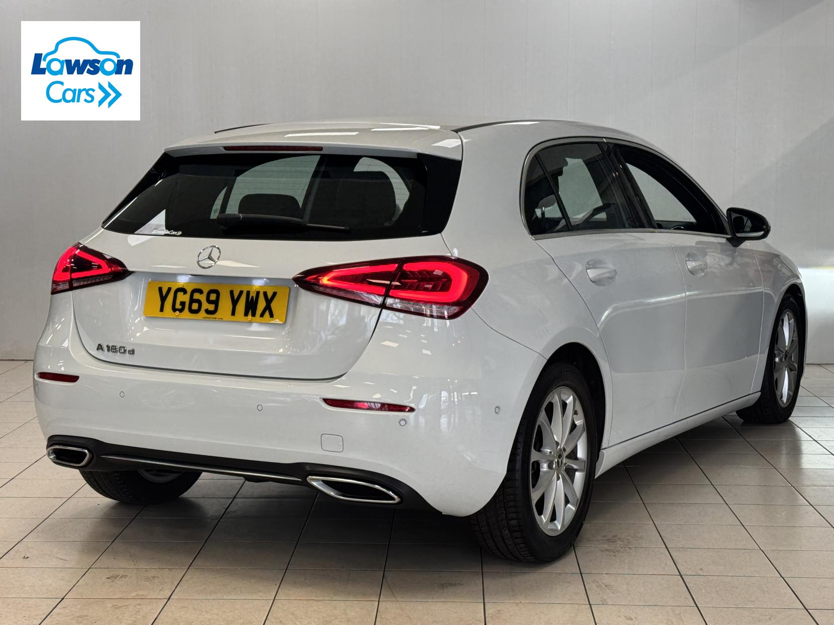 Mercedes-Benz A Class 1.5 A180d Sport (Executive) Hatchback 5dr Diesel 7G-DCT Euro 6 (s/s) (116 ps)