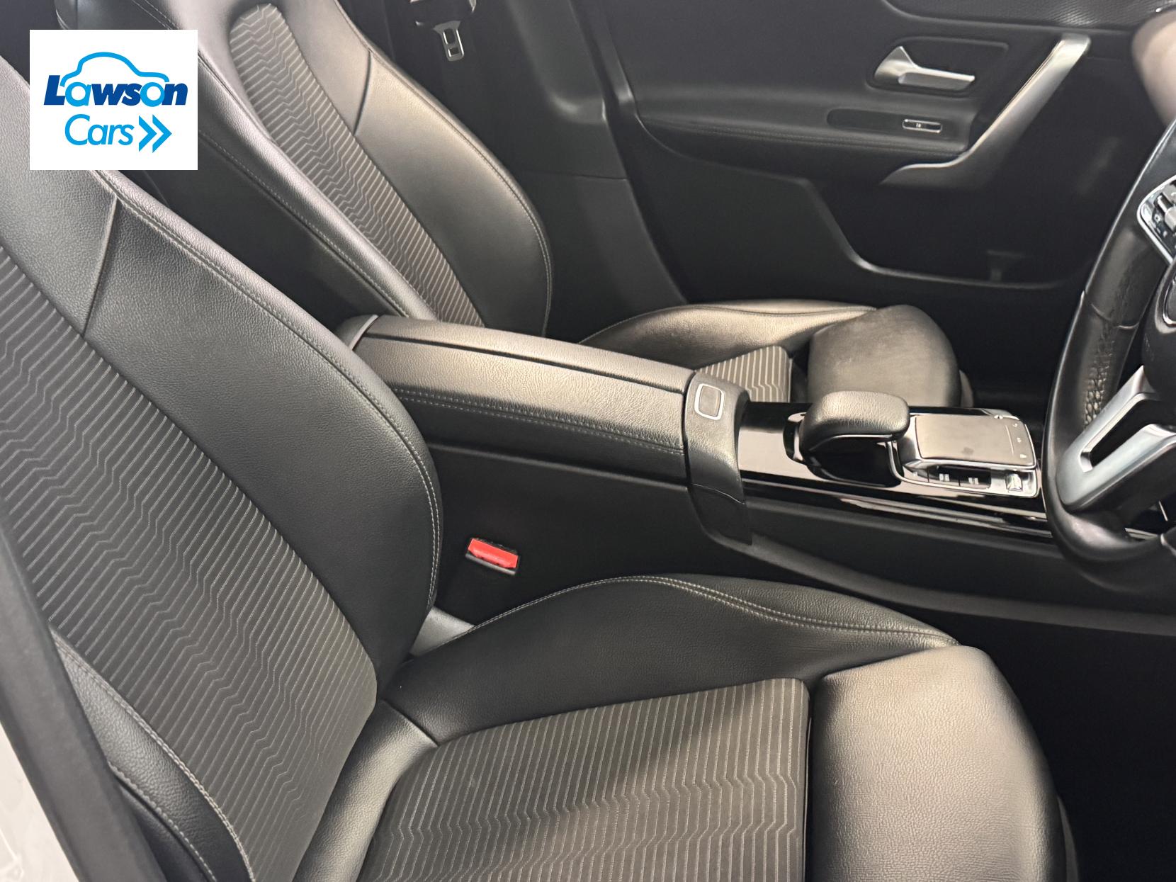 Mercedes-Benz A Class 1.5 A180d Sport (Executive) Hatchback 5dr Diesel 7G-DCT Euro 6 (s/s) (116 ps)